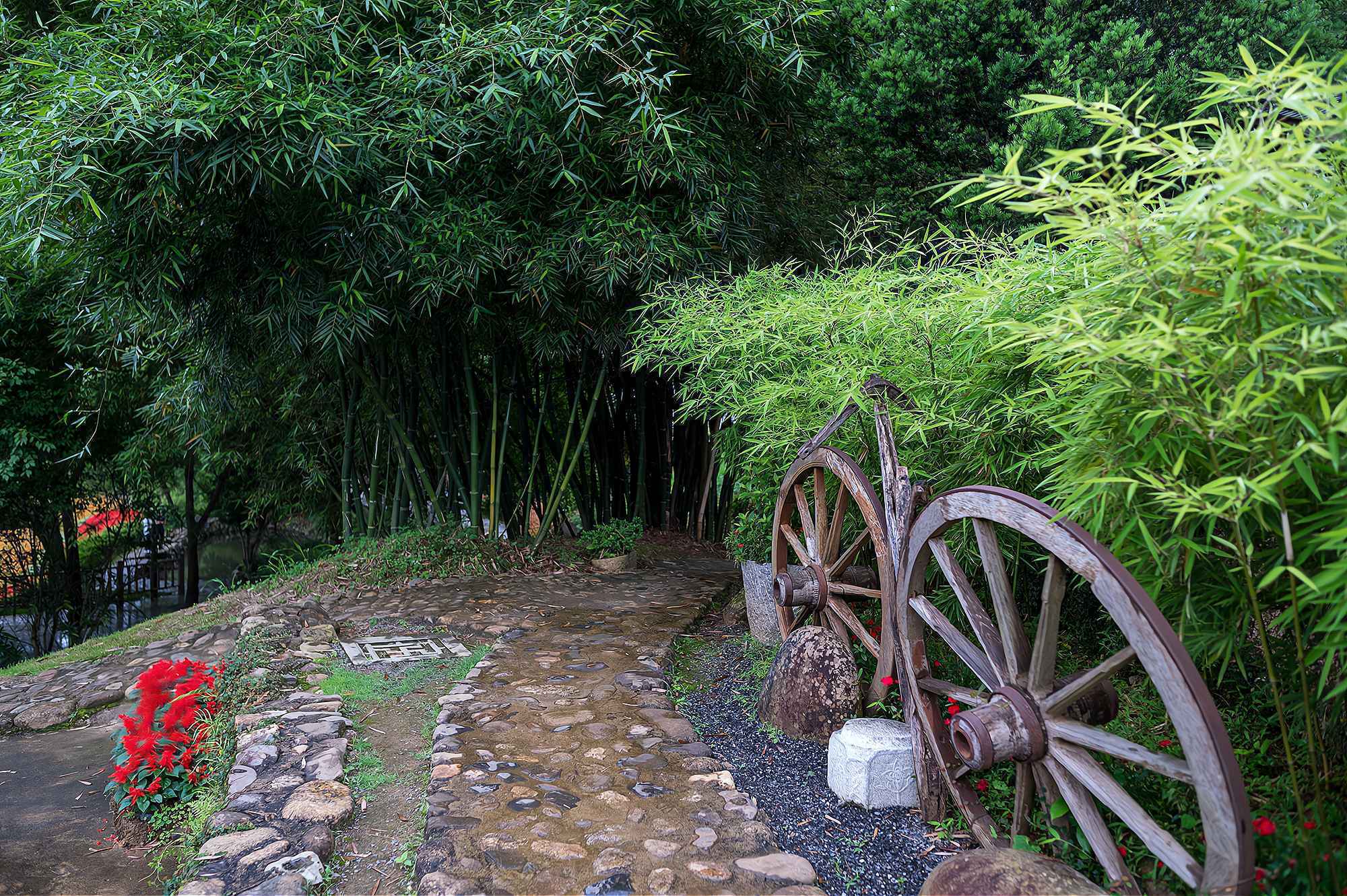 江西首个5A级乡村旅游景点，藏在深山中，景色美如“人间仙境”