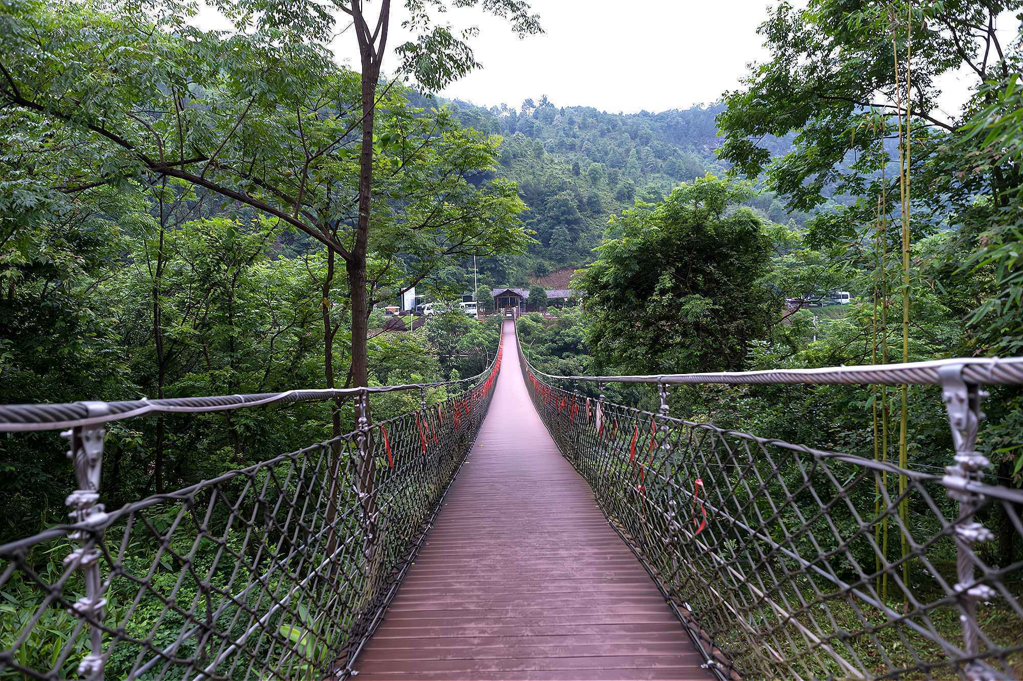 江西首个5A级乡村旅游景点，藏在深山中，景色美如“人间仙境”