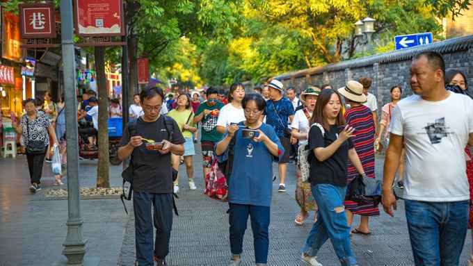 国庆假期6.37亿出游人次，国内旅游全面复苏，网友：谁在眼红？