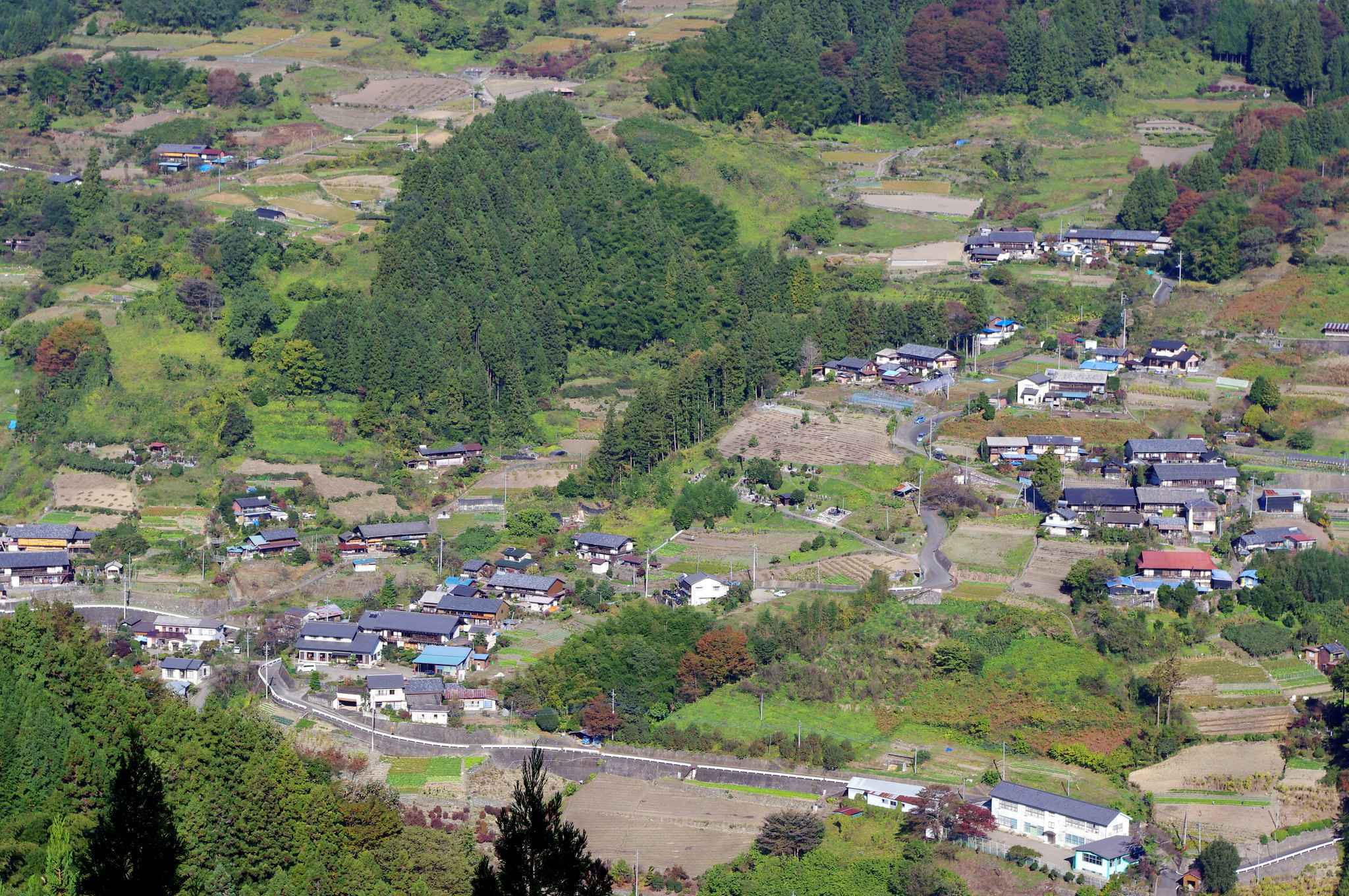 日本老人镇：全镇超过一半以上是老人，为挽回年轻人发展旅游业