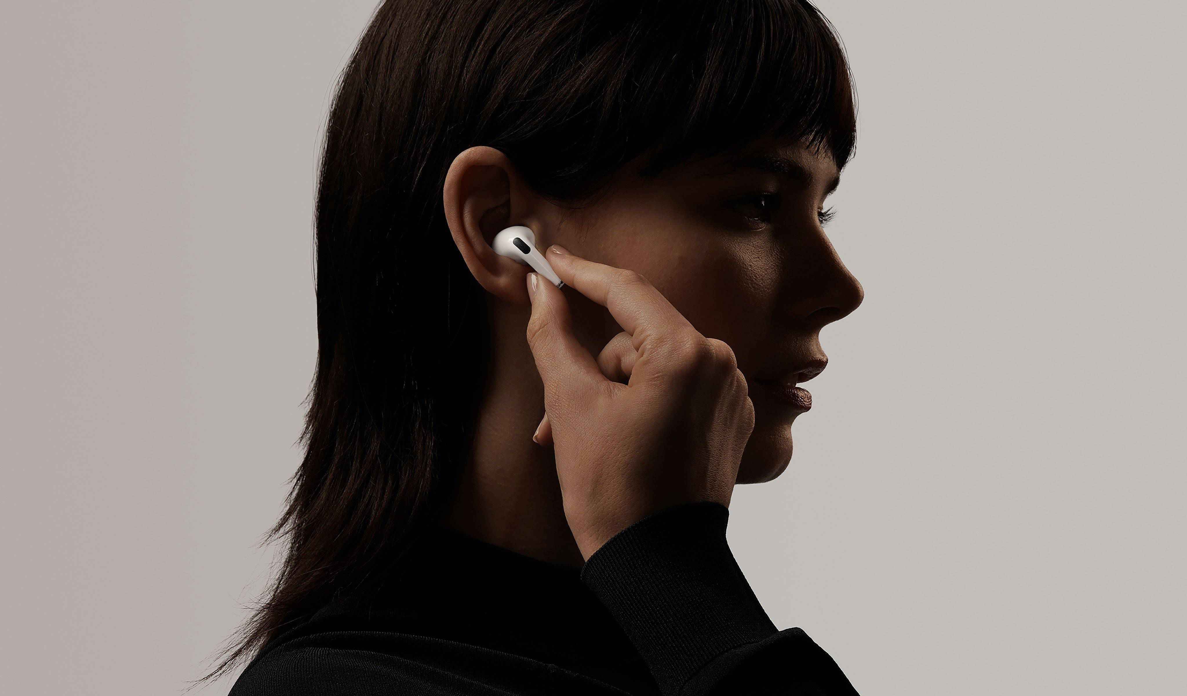 AirPods 之后，未来的耳机可能是「无形」的