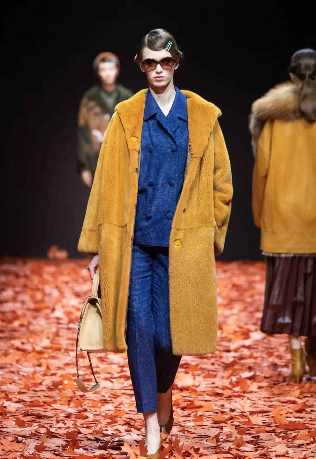 黄色系穿搭，太太太美了！！！