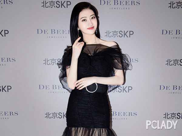 探索全新设计美学 戴比尔斯 (DE BEERS) Horizon戒指于北京SKP限时精品店闪耀上市