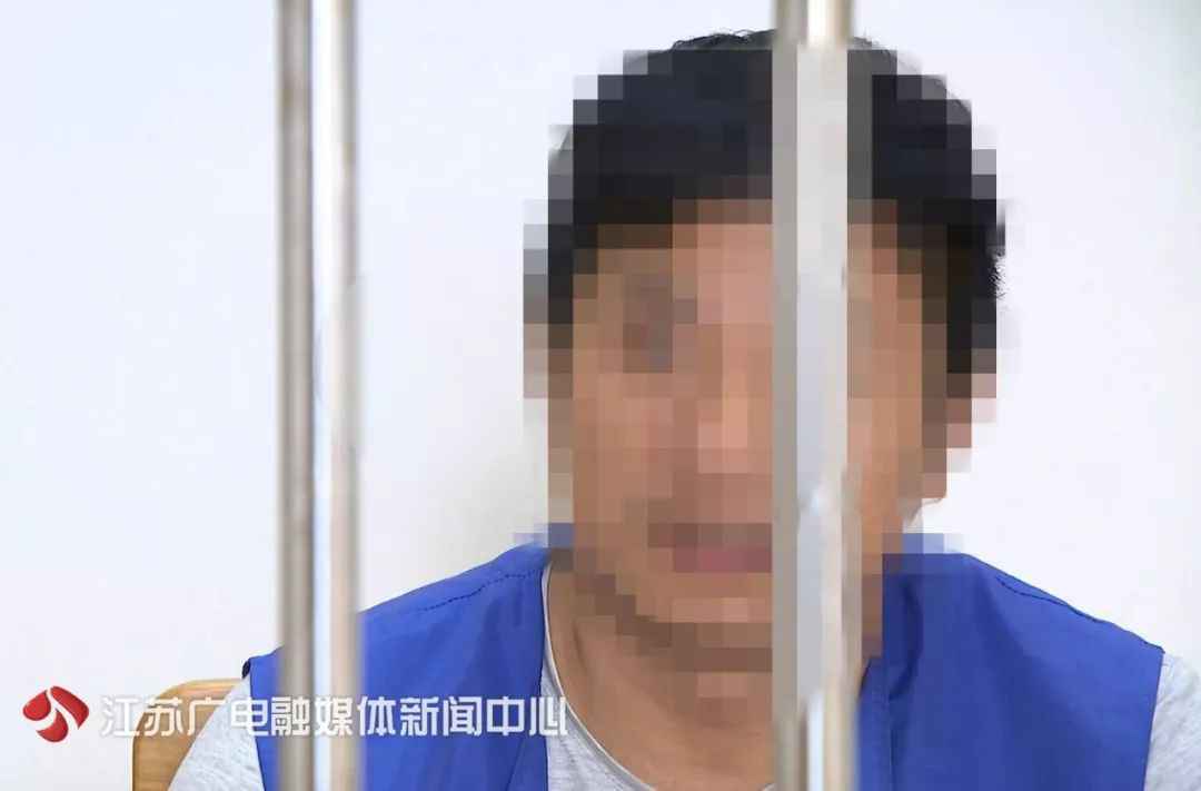 女儿一句话，父亲抄起了砍刀…